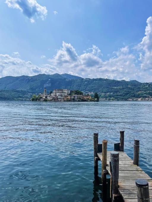 Appartamento Storico Con Giardino Soleggiato - B&B Via Rinaldi Arto Centonara Buitenkant foto