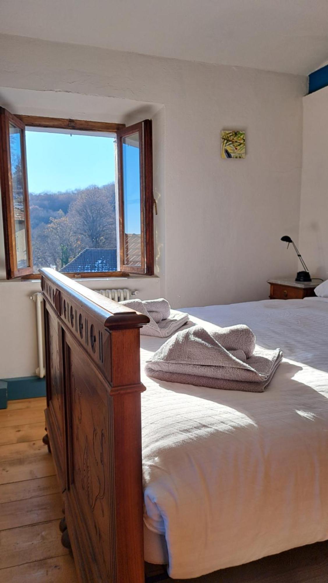 Appartamento Storico Con Giardino Soleggiato - B&B Via Rinaldi Arto Centonara Buitenkant foto