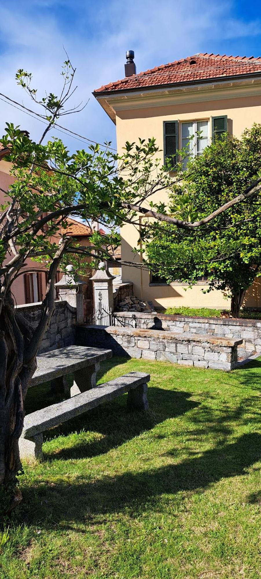 Appartamento Storico Con Giardino Soleggiato - B&B Via Rinaldi Arto Centonara Buitenkant foto